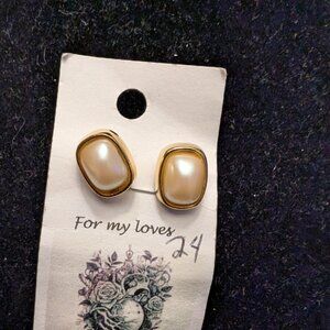 Richelieu Goldtone & pearl earrings #24